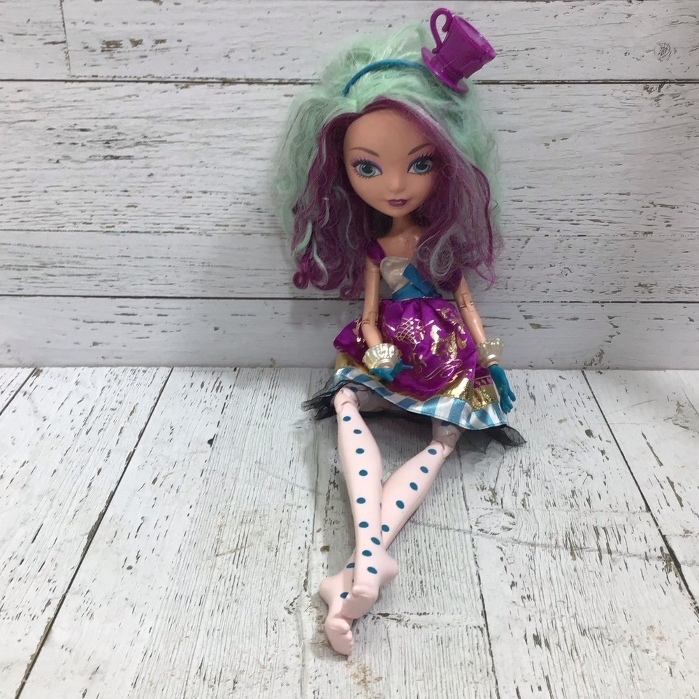 Ever After High Way Too Wonderland Madeline Hatter 17" Doll Mattel​​​​